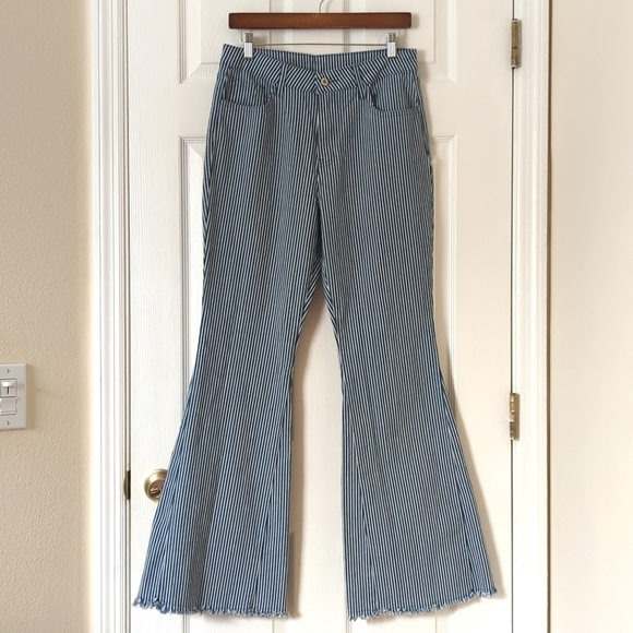 Boho Chic Pinstriped High Waisted Fit & Flare Raw Hem Denim Jeans Blue White L - Picture 1 of 14